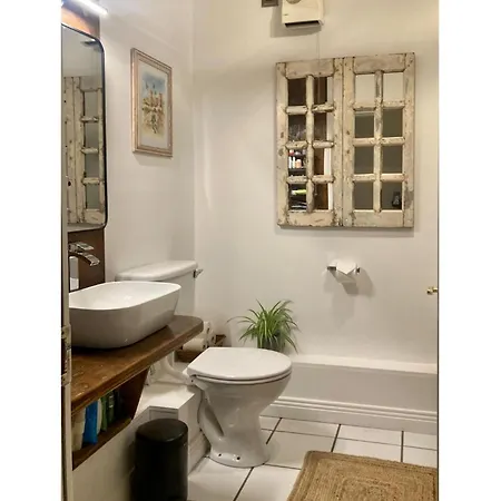 2 Bed Centre Penthouse With Cathedral Views *