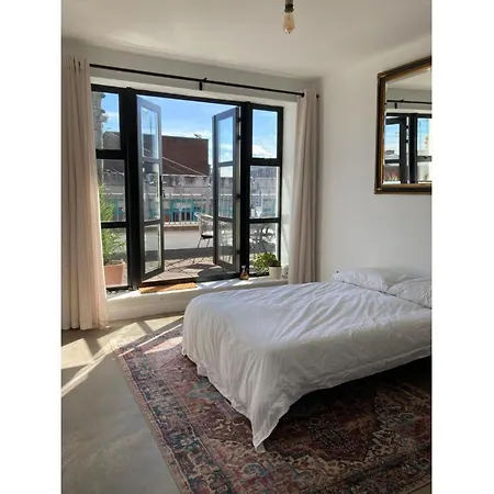 Διαμέρισμα 2 Bed Centre Penthouse With Cathedral Views *