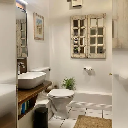 2 Bed Centre Penthouse With Cathedral Views