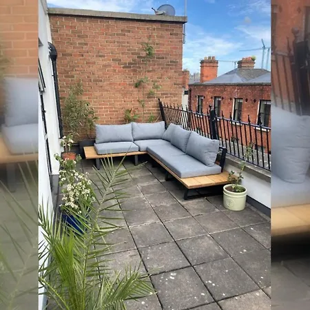 2 Bed Centre Penthouse With Cathedral Views