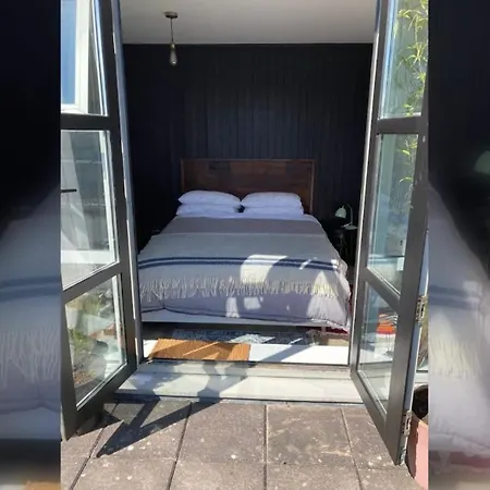 2 Bed Centre Penthouse With Cathedral Views * Dublin