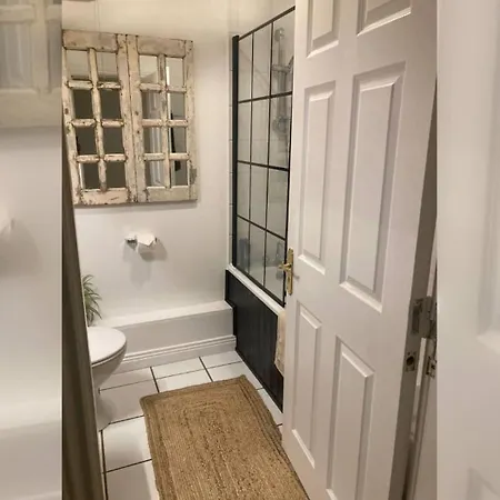 2 Bed Centre Penthouse With Cathedral Views Appartement