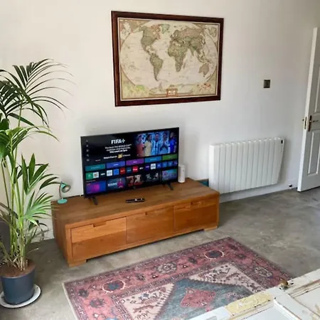 2 Bed Centre Penthouse With Cathedral Views Appartement