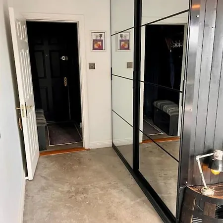 Appartement 2 Bed Centre Penthouse With Cathedral Views *