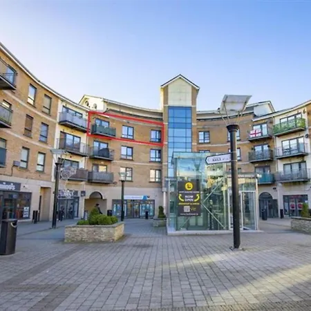 2 Bed Centre Penthouse With Cathedral Views *